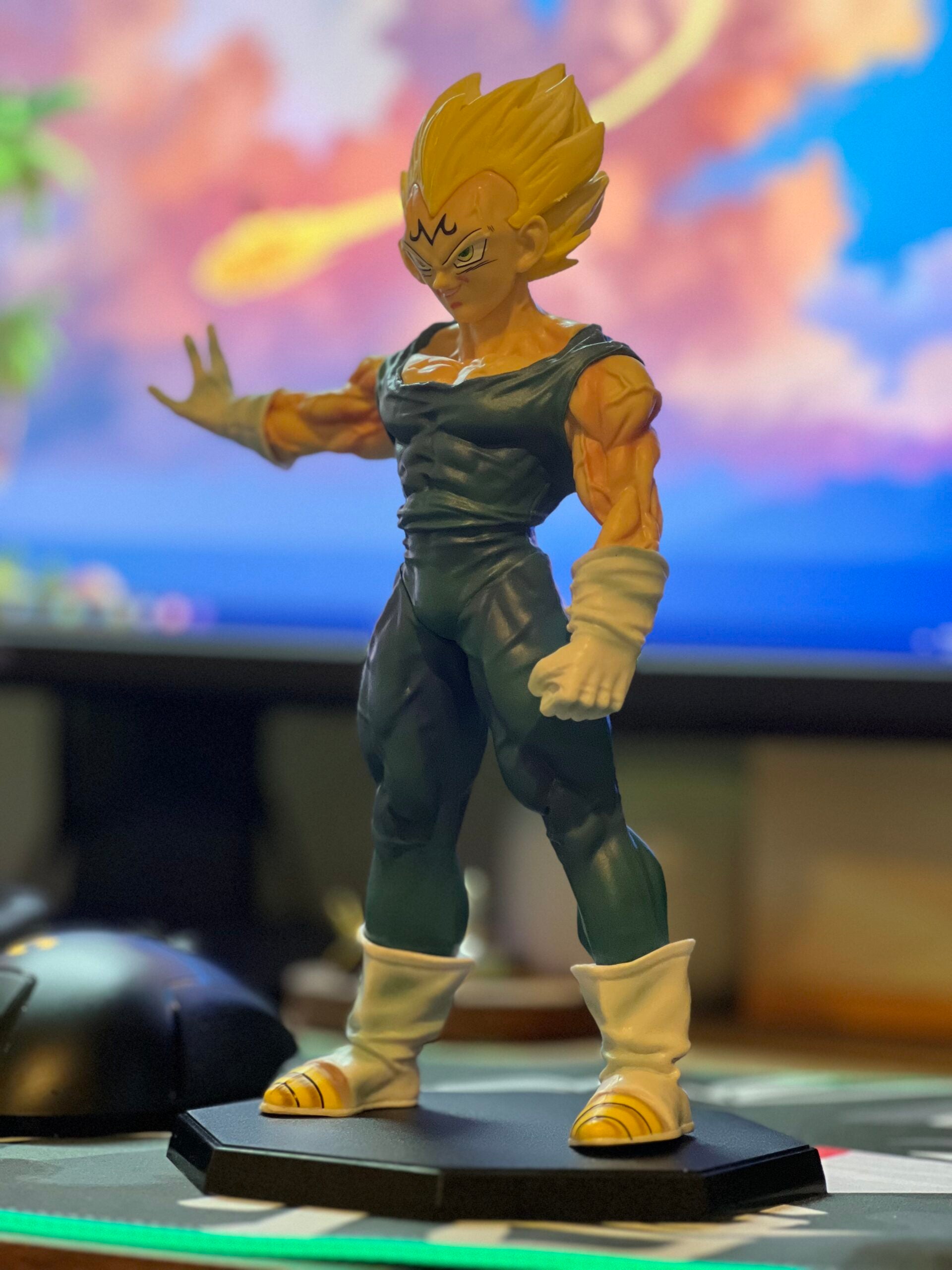 24cm Vegeta Headphone Rest